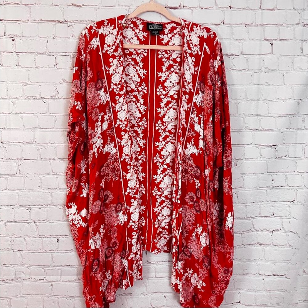 GUC - Angie Red and White Floral Kimono